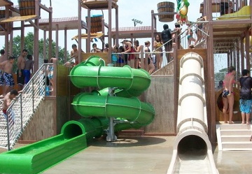 Enclosed kids water slide Splashway
