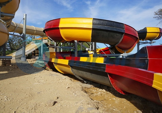 Inner tube slide construction Splash Kingdom
