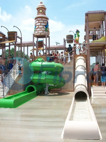 Enclosed_kids_water_slide_Splashway.jpg