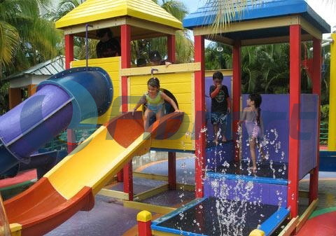 Kids water slides Albergue Olimpico
