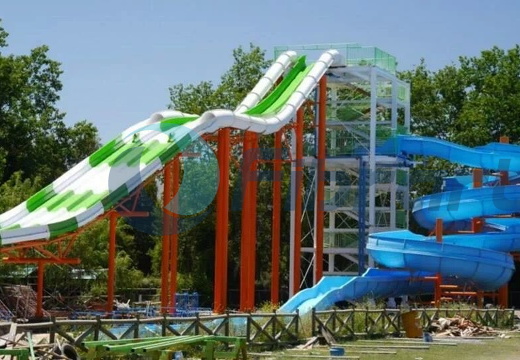 Water slides Parque Oasis